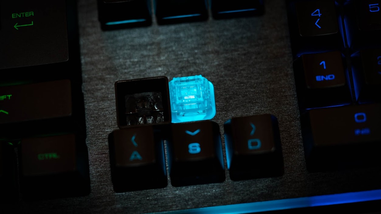 Cougar-DeathFire-keyboard-mouse-7